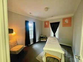 6511 Creedmoor Rd, Raleigh, NC à louer Photo intérieure– Image 1 sur 4