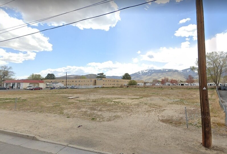 2172 Carson St, Carson City, NV à louer - Photo de l’immeuble – Image 2 sur 9