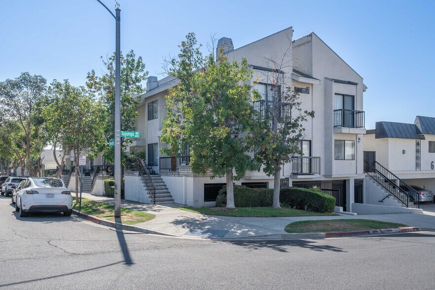 638 E Tujunga Ave, Burbank, CA à vendre - Photo de l’immeuble – Image 2 sur 36