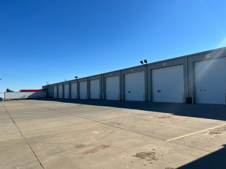 103 Allen Rd, Dodge City, KS à louer - Photo de l’immeuble – Image 2 sur 9