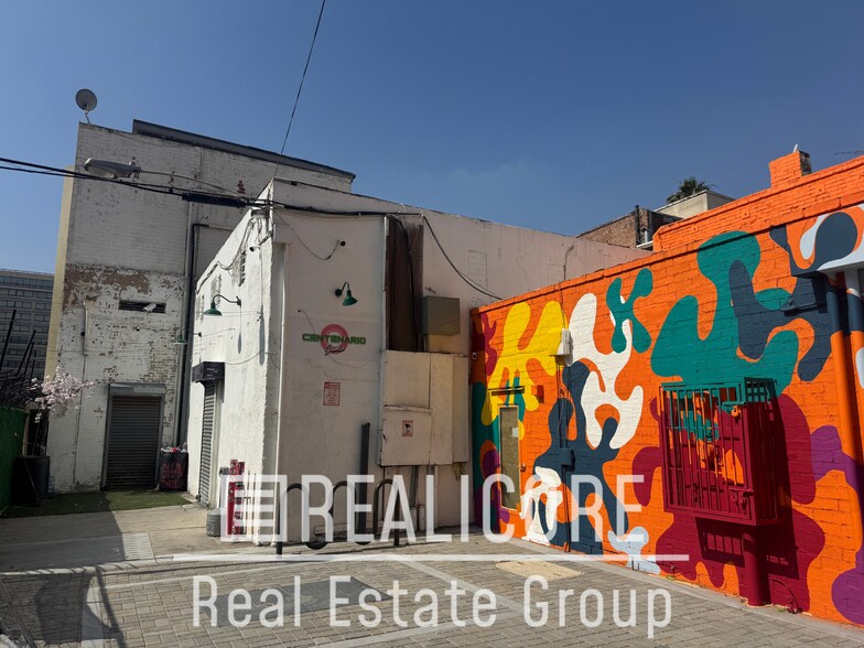 377 N E St, San Bernardino, CA à louer - Photo de l’immeuble – Image 2 sur 17