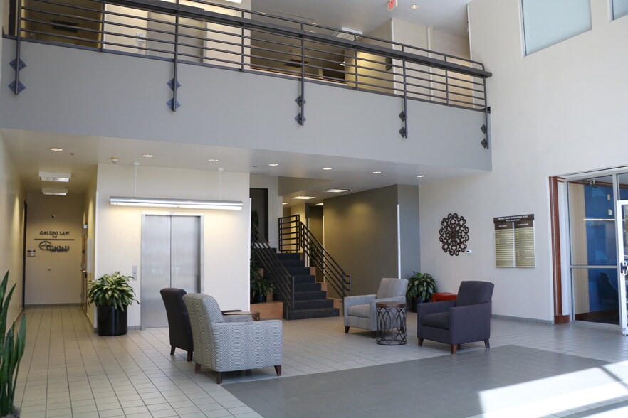 990 N Walnut Creek Dr, Mansfield, TX à louer - Photo intérieure – Image 2 sur 4