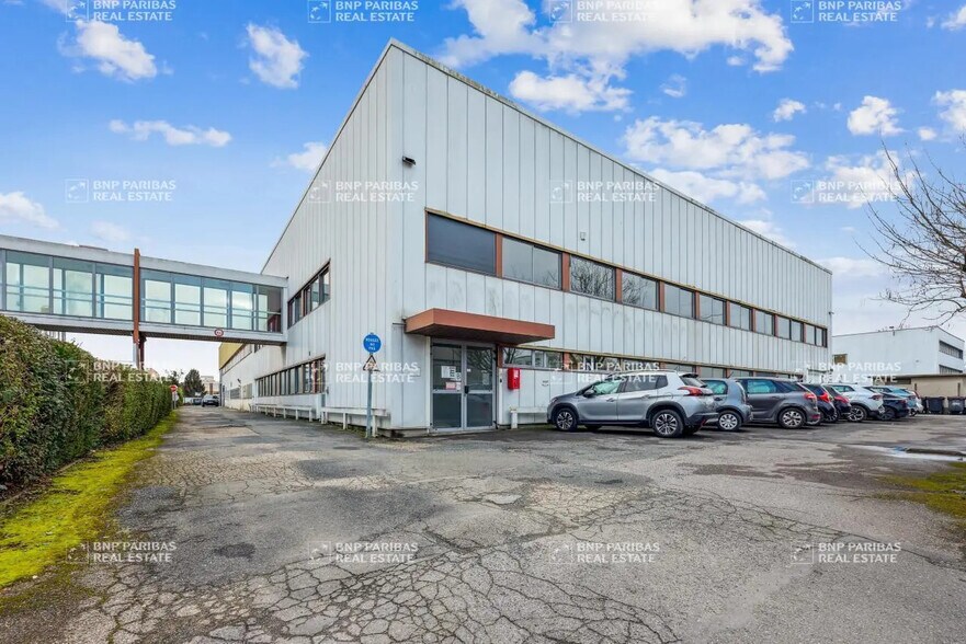 Local d’activités dans Chennevières-sur-Marne à louer - Photo de l’immeuble – Image 1 sur 10