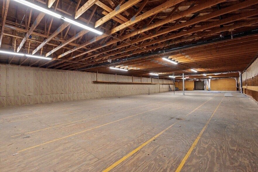 598 Wood Ave, Woonsocket, RI à louer - Photo de l’immeuble – Image 3 sur 8