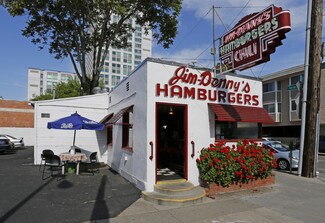 Plus de détails pour 816 12th St, Sacramento, CA - Local commercial à vendre