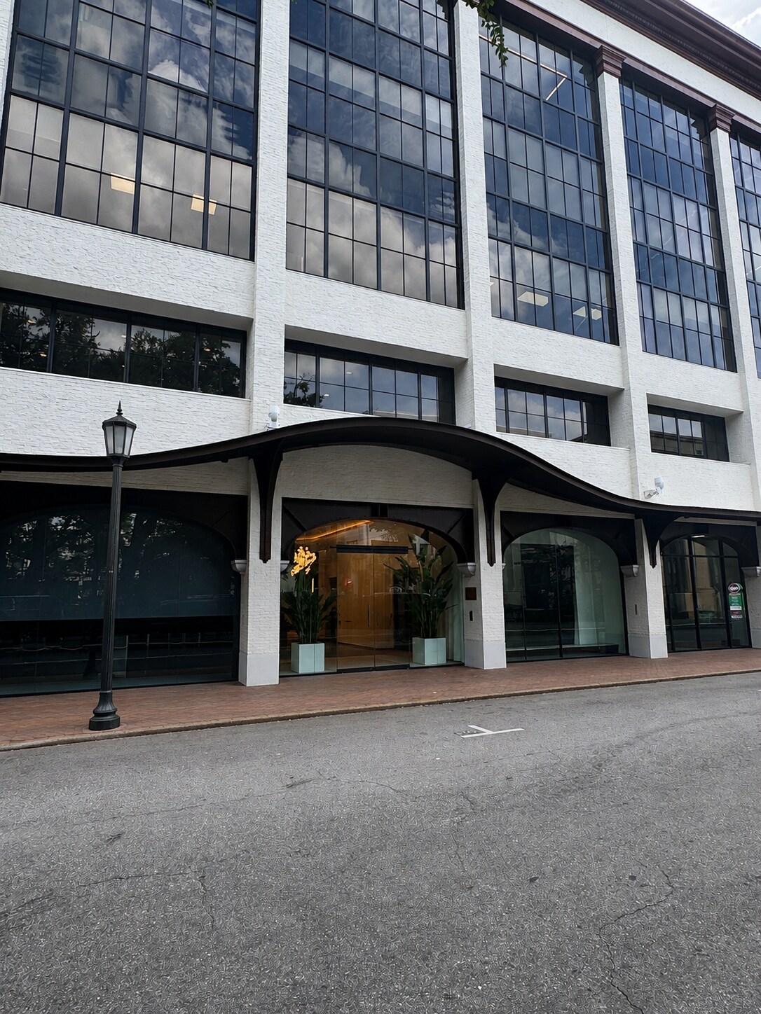 33 Bull St, Savannah, GA à louer Photo de l’immeuble– Image 1 sur 4