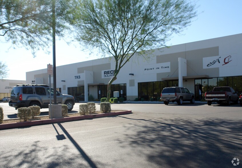6007 S 40th St, Phoenix, AZ à louer - Photo de l’immeuble – Image 3 sur 4