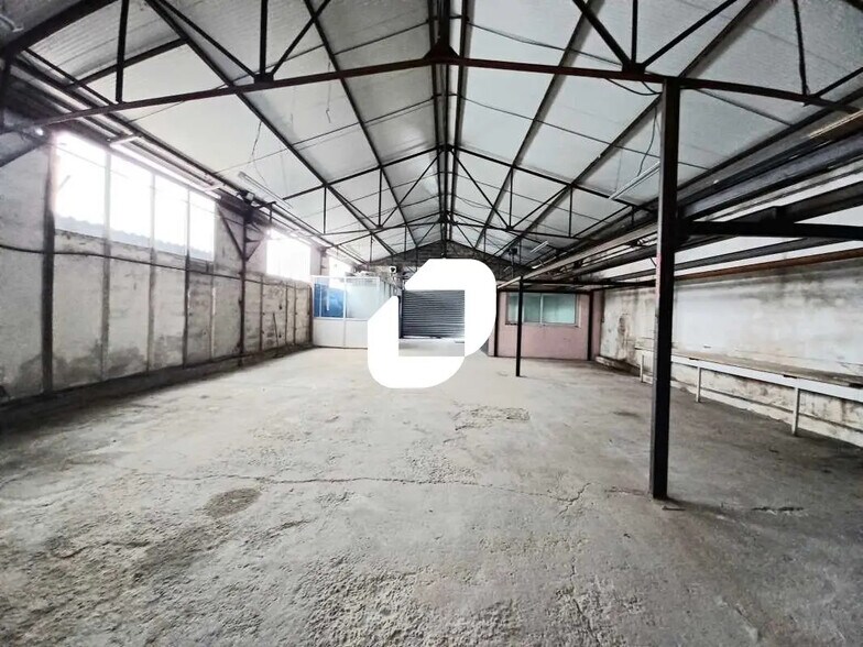 Local d'activités dans Cenon à vendre - Photo de l’immeuble – Image 3 sur 4