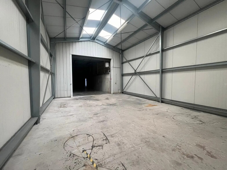 Local d’activités dans Marseille à louer - Photo intérieure – Image 2 sur 6