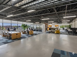 398-400 Riverside Ave, Medford, MA à louer Photo intérieure– Image 2 sur 6