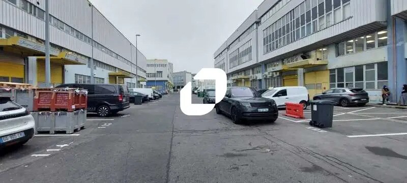 Local d’activités dans Paris à louer - Photo de l’immeuble – Image 2 sur 13