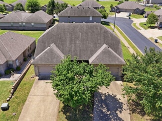 Plus de détails pour 3403 SW Deerfield Blvd, Bentonville, AR - Spécialisé à vendre