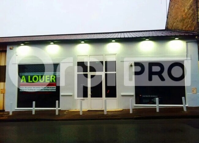 Plus de détails pour Local commercial à louer