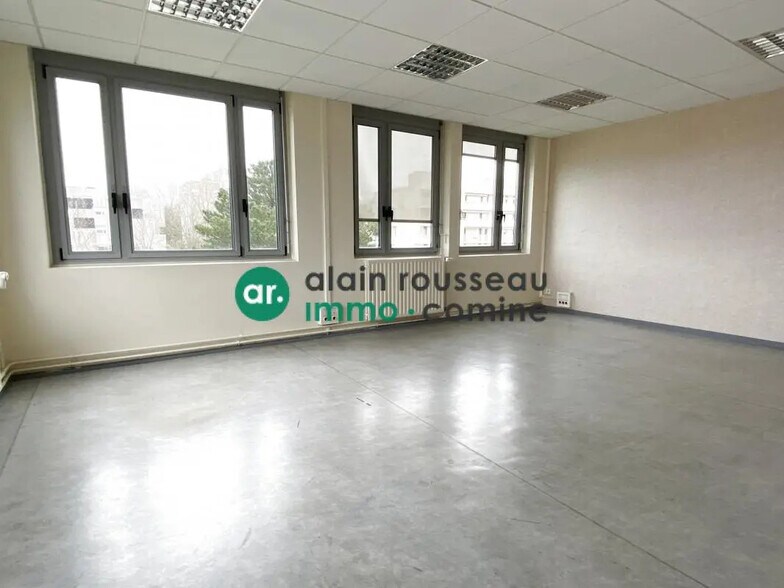 Bureau dans Angers à louer - Photo de l’immeuble – Image 2 sur 2