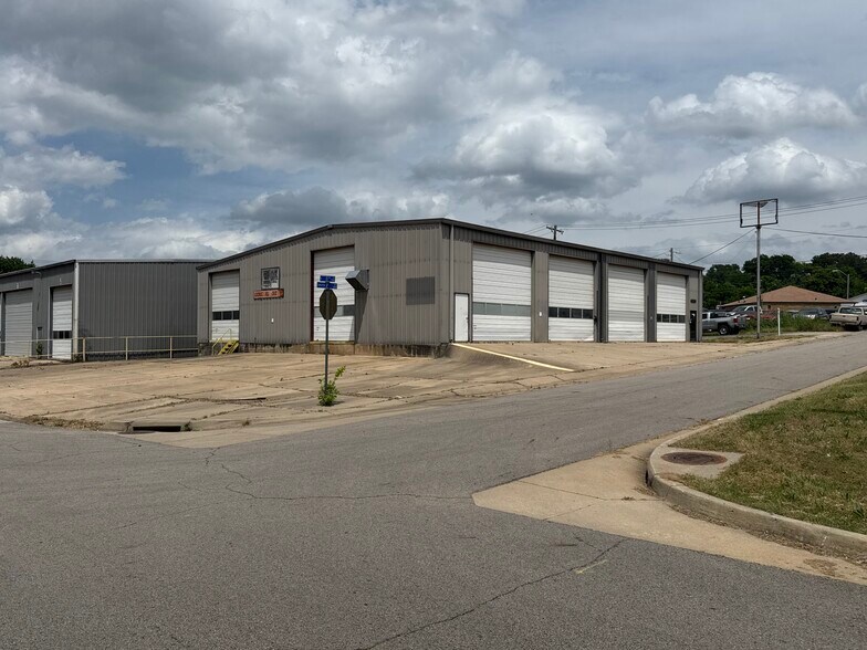 1107 S P St, Fort Smith, AR à vendre - Photo de l’immeuble – Image 1 sur 17