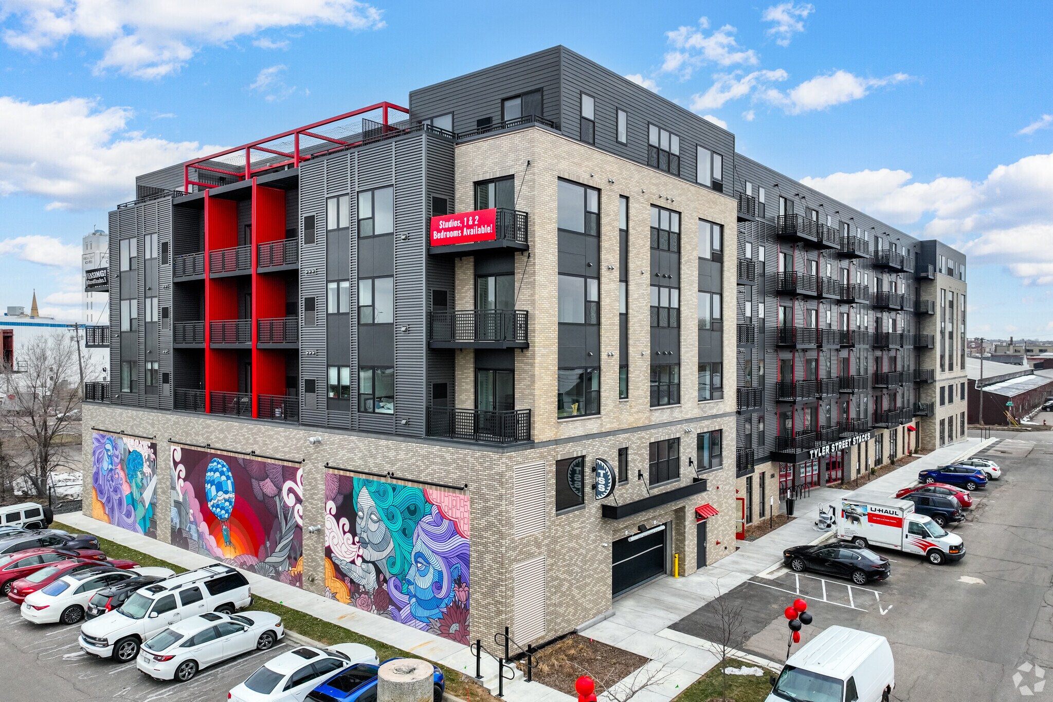 1180 Tyler St NE, Minneapolis, MN à louer Photo principale– Image 1 sur 2