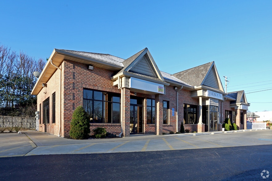 20 N Main St, Munroe Falls, OH à vendre - Photo principale – Image 1 sur 3