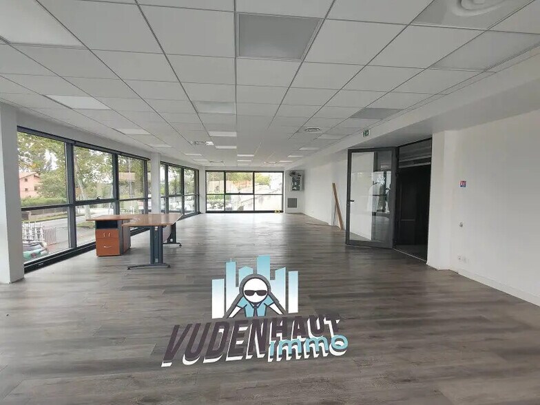 Local d’activités dans Tournefeuille à louer - Photo de l’immeuble – Image 2 sur 9
