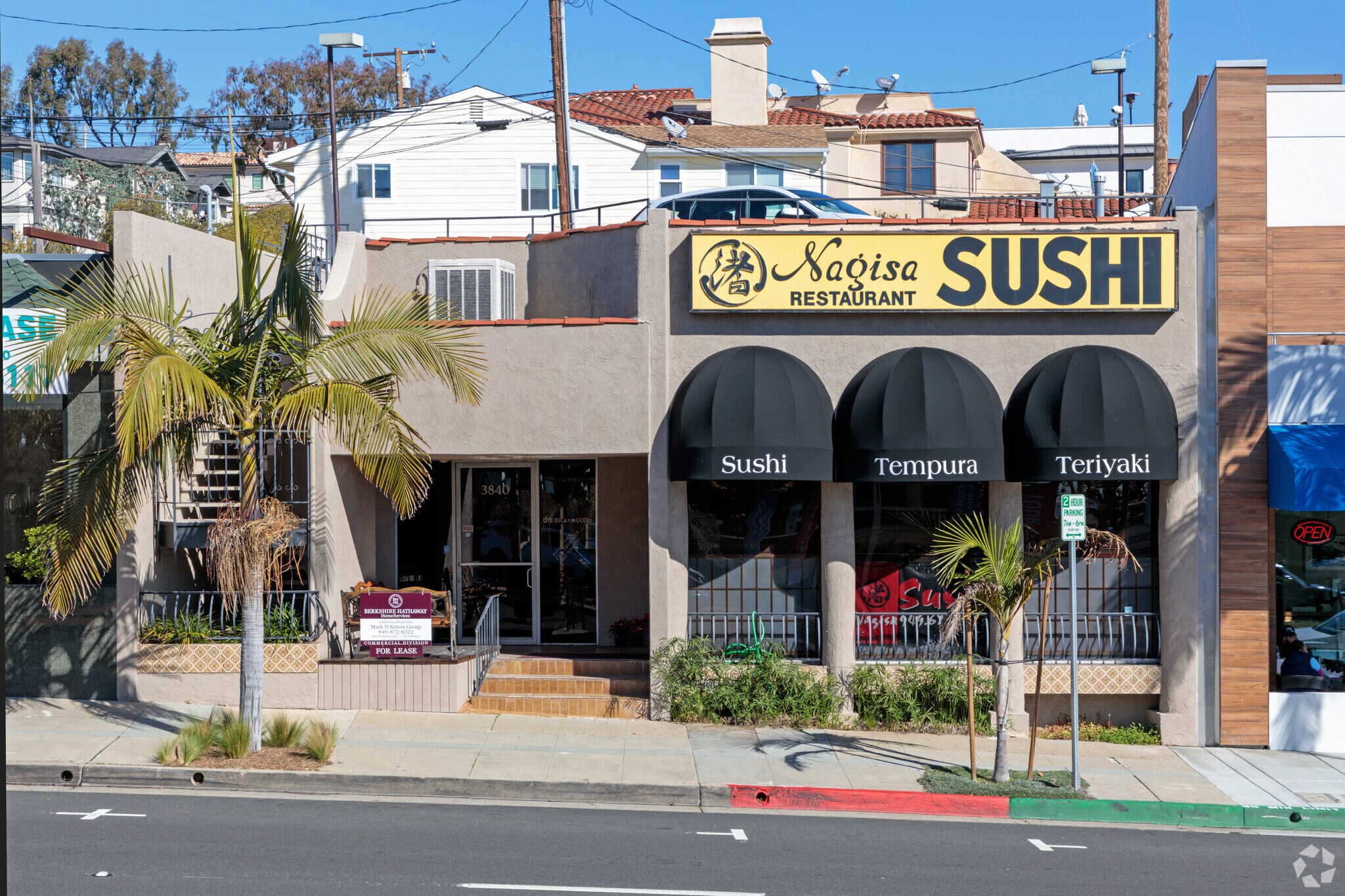 3840 E Coast Hwy, Corona Del Mar, CA à louer Photo principale– Image 1 sur 17