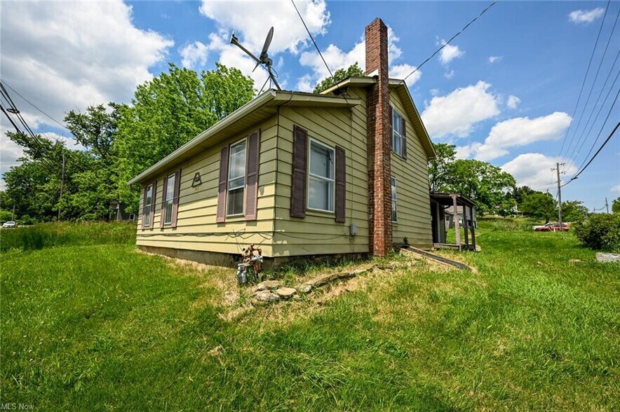 893 Norton Ave, Barberton, OH à vendre - Photo principale – Image 1 sur 1
