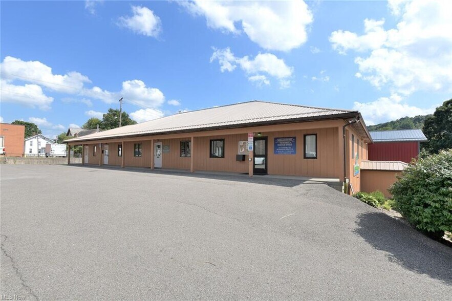 151 S Kennebec Ave, Mcconnelsville, OH à louer - Photo principale – Image 1 sur 18