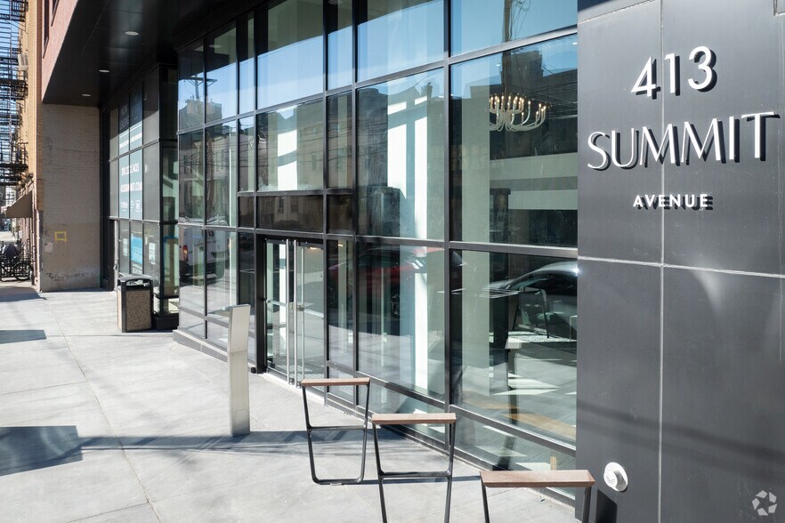 413 Summit Ave, Jersey City, NJ à louer - Photo de l’immeuble – Image 3 sur 4