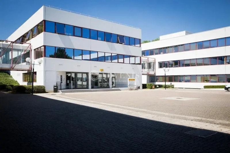 10 Avenue De L'Entreprise, Cergy à louer - Photo de l’immeuble – Image 1 sur 4
