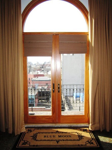 100 Orchard St, New York, NY à vendre - Photo de l’immeuble – Image 3 sur 15