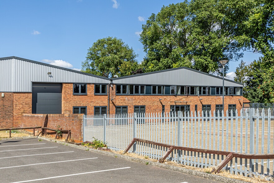 500 Purley Way, Croydon à louer - Photo de l’immeuble – Image 3 sur 3
