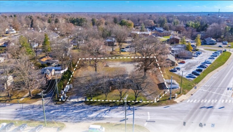 3211 Washington St, Columbus, IN à vendre - Photo de l’immeuble – Image 1 sur 6