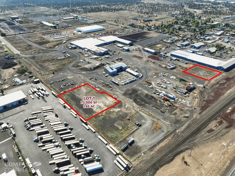 601 E Antler Ave, Redmond, OR à louer - Photo de l’immeuble – Image 2 sur 19