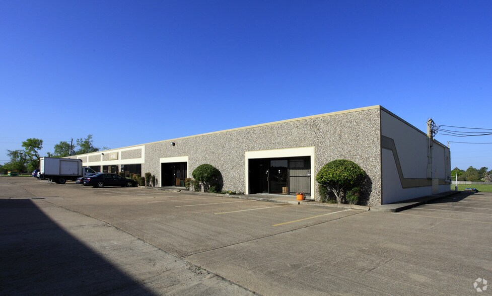 1306 Fm-1092, Missouri City, TX à louer - Photo de l’immeuble – Image 2 sur 4