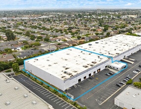 7391 Heil Ave, Huntington Beach, CA à louer Aérien– Image 1 sur 1