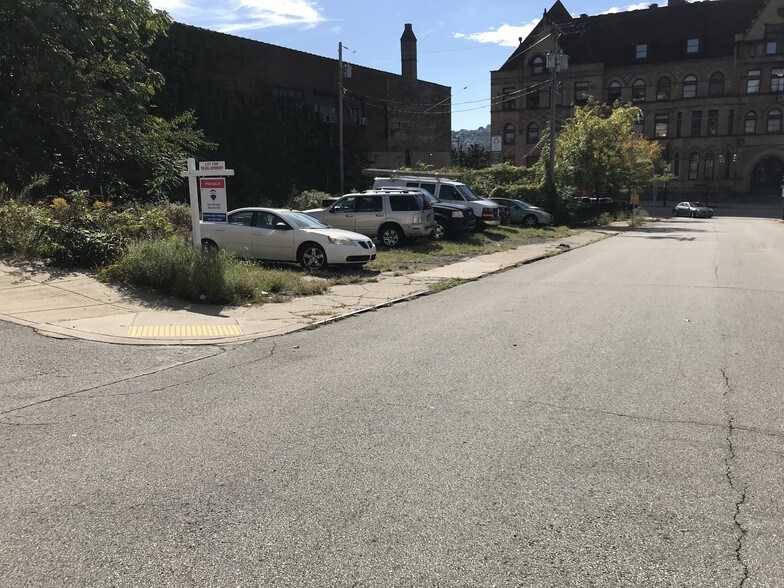 114-120 Dinwiddie St, Pittsburgh, PA à vendre - Autre – Image 2 sur 2