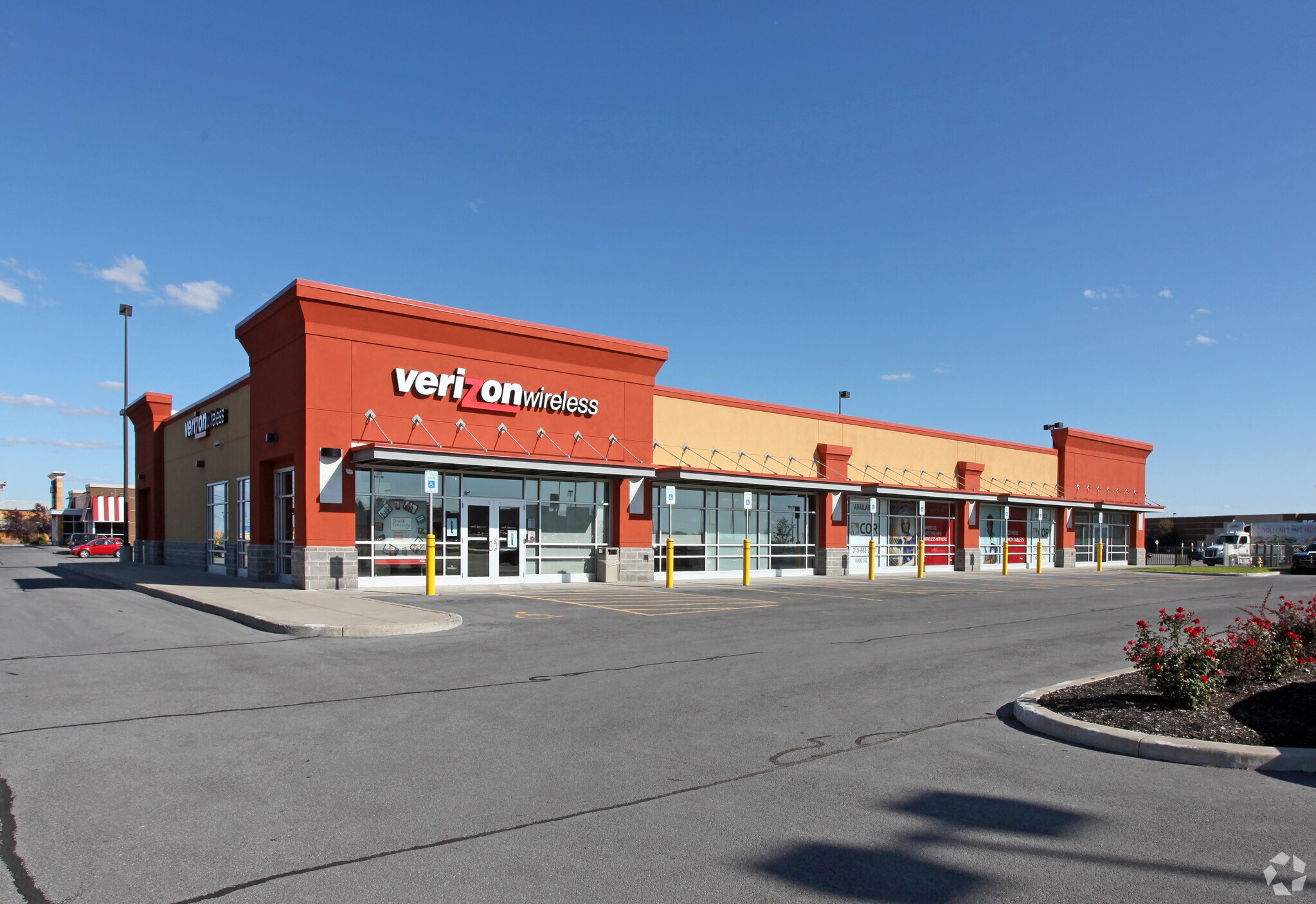 21800-21880 Towne Center Dr, Watertown, NY à louer Photo principale– Image 1 sur 29