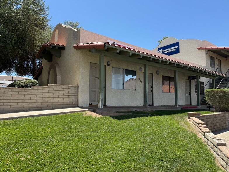 520-536 Barstow Rd, Barstow, CA à louer - Photo de l’immeuble – Image 2 sur 3