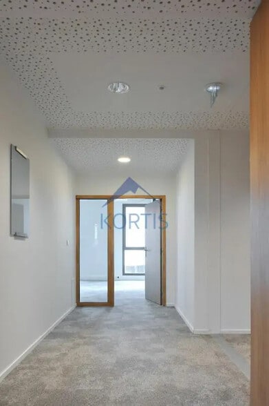 1512 Avenue Charles De Gaulle, Mâcon à vendre - Photo intérieure – Image 2 sur 5