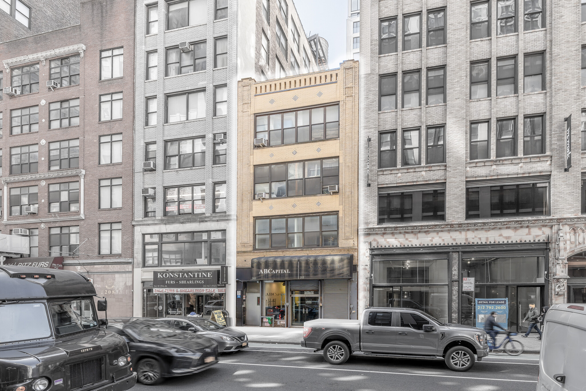 212 W 29th St, New York, NY à vendre Photo de l’immeuble– Image 1 sur 46