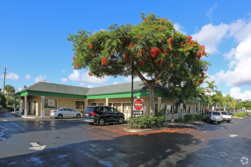 134-160 NW 16th St, Boca Raton, FL à louer - Photo de l’immeuble – Image 1 sur 13