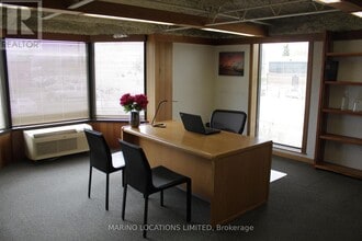 208 Evans Ave, Toronto, ON à louer Photo intérieure– Image 1 sur 2