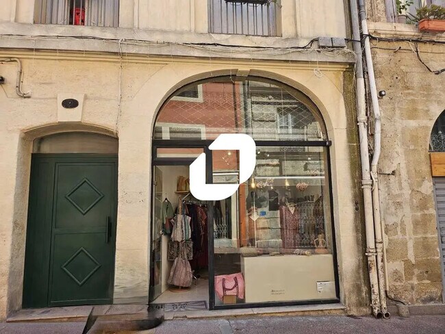 Plus de détails pour Local commercial à louer