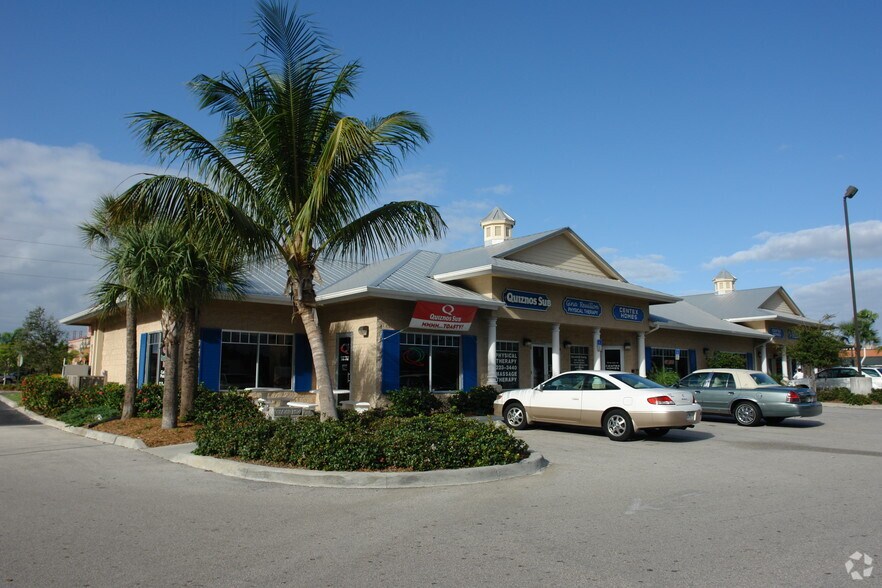 3610 SE Federal Hwy, Stuart, FL à louer - Photo principale – Image 2 sur 5