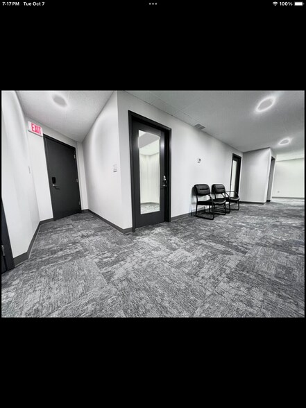 2569 Romig Rd, Akron, OH à louer - Photo intérieure – Image 3 sur 10