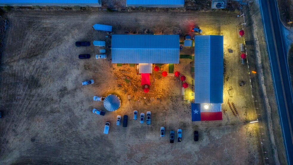 1440 TX-237 Hwy, Round Top, TX à vendre - Photo de l’immeuble – Image 3 sur 17