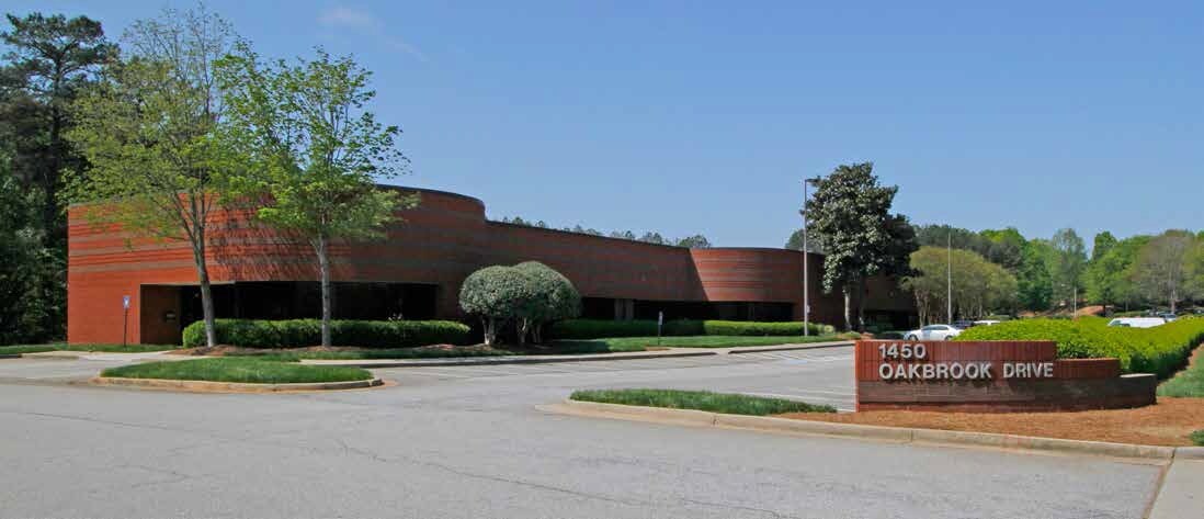 1450 Oakbrook Dr, Norcross, GA à louer Photo principale– Image 1 sur 5