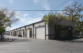 Plus de détails pour 720 Olive Dr, Davis, CA - Local d'activités à louer