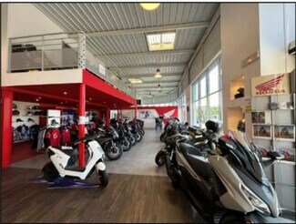 Plus de détails pour Local commercial à louer