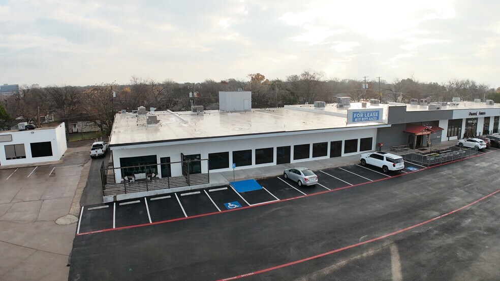 7201 Camp Bowie Blvd, Fort Worth, TX à louer - Photo de l’immeuble – Image 2 sur 2