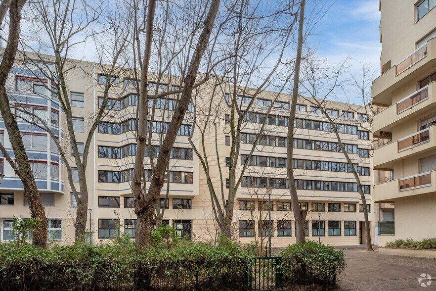 Bureau dans Lyon à louer - Photo principale – Image 1 sur 3