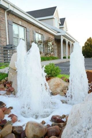 2651 W South Jordan Pkwy, South Jordan, UT à louer - Photo de l’immeuble – Image 3 sur 4